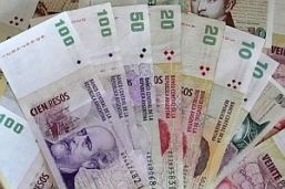 dinero argentina.jpg